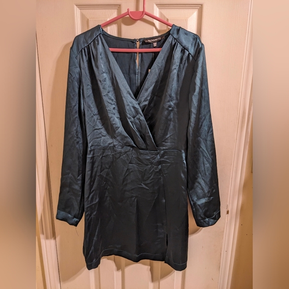 Dynamite Carsen Dress - Picture 5 of 9